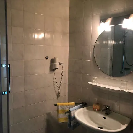 Hotel Garni Elfenberg Hotell 2*
